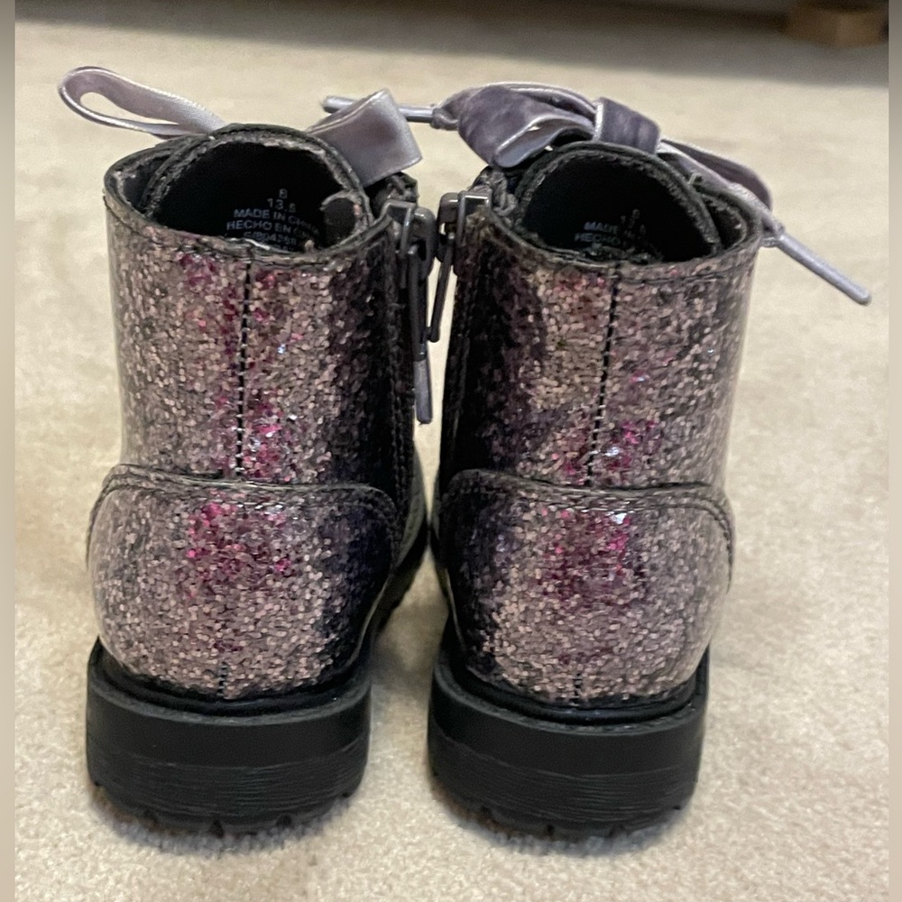 Old Navy Silver Glitter Toddler Girl Combat Boots with Velvet Ribbon Laces 6T - Picture 4 of 7